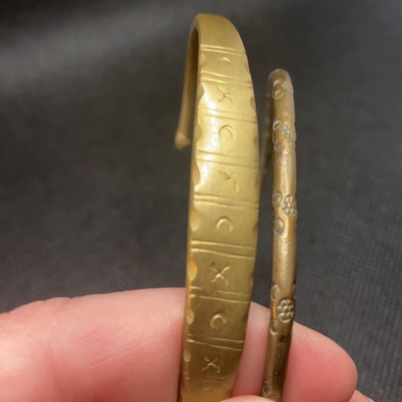 Vintage Boho Bangles 🌸Set of Two🌸 - Picture 5 of 6